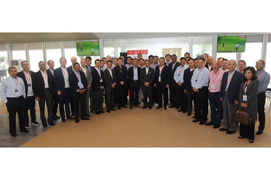 Minister of International Trade And Industry And Cimb Co-Host Networking Lunch For Foreign Multinationals And Chambers of Commerce 